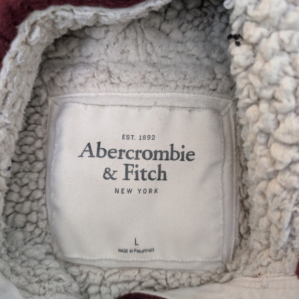 Vintage Women's Abercrombie & Fitch Maroon Jacket with Plush Lining Y2K - Picture 8 of 8